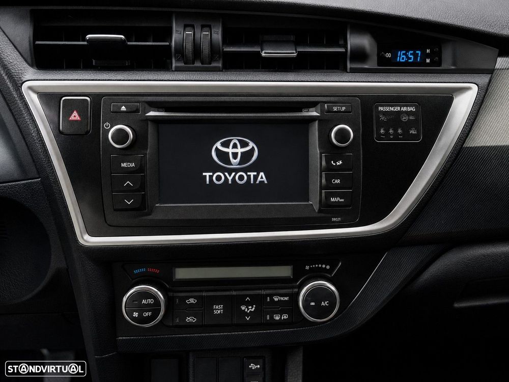Toyota Auris Touring Sports 1.4 D-4D Comfort+Pack Sport - 23