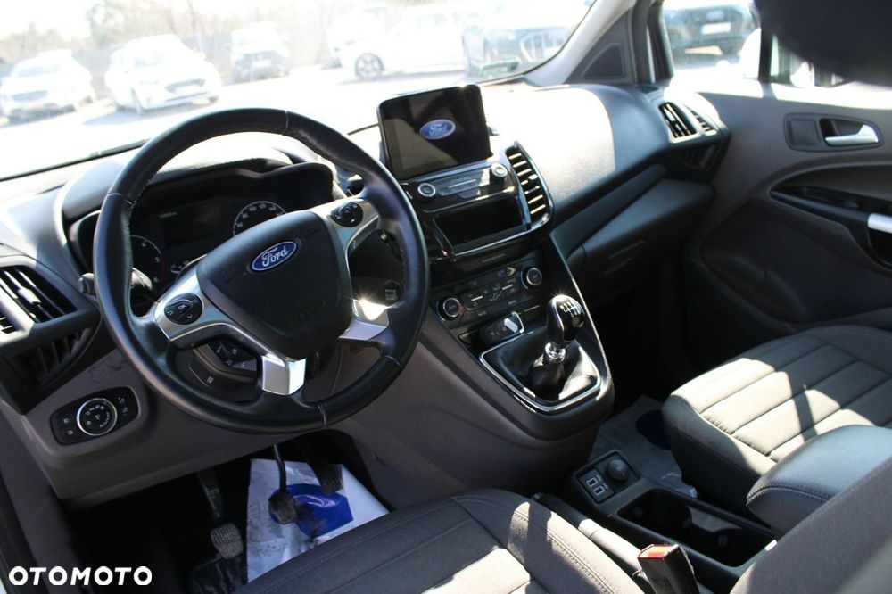 Ford Tourneo Connect - 15