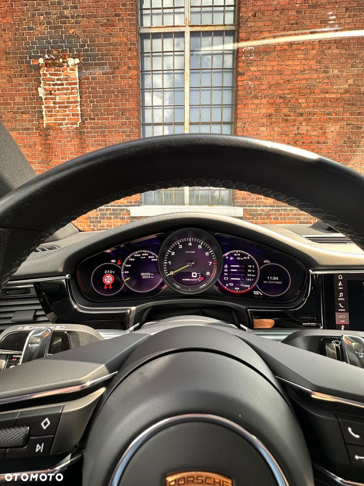 Porsche Panamera 4S - 19