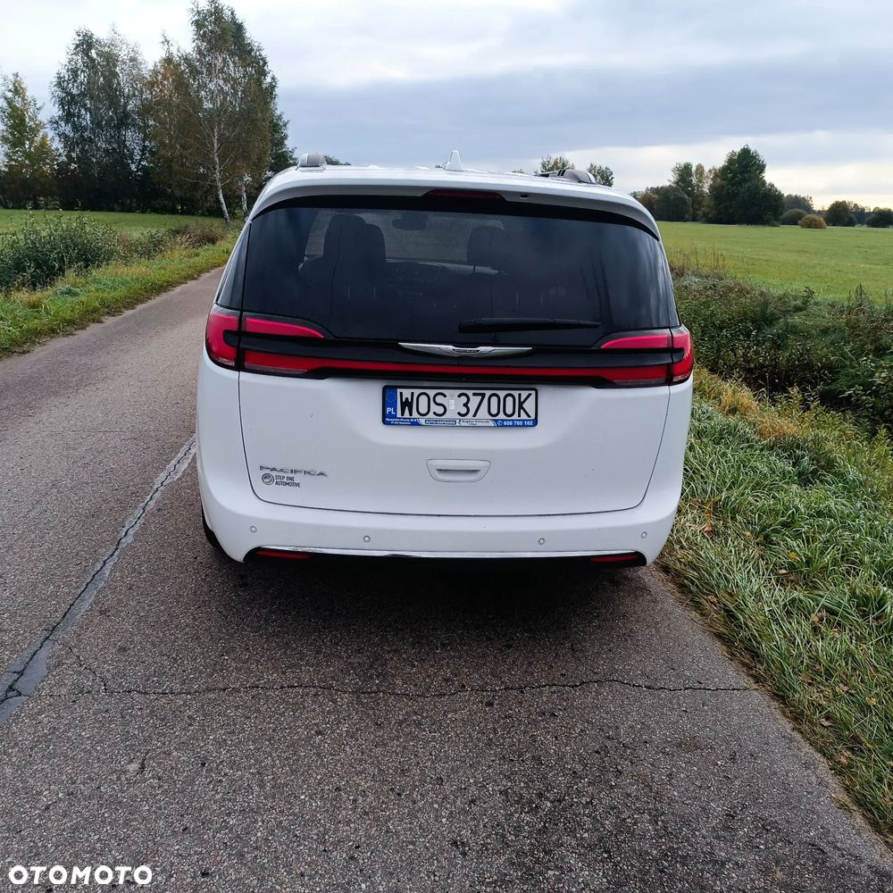 Chrysler Pacifica - 2