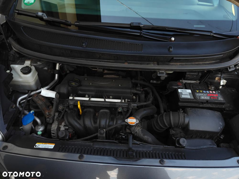 Kia Venga 1.4 CVVT Fifa World Cup Edition - 31