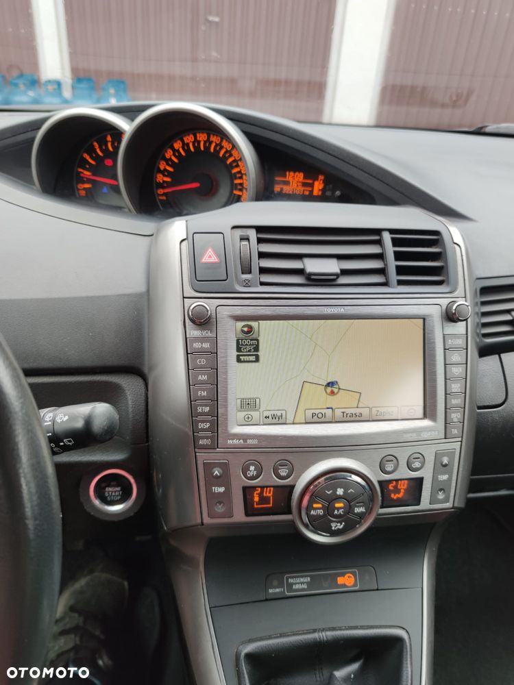 Toyota Verso 2.0 D-4D Premium 7os - 14
