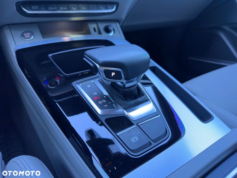 Audi Q5 Sportback - 22