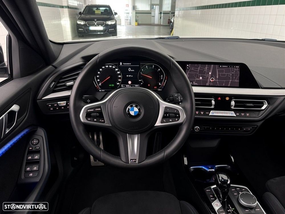 BMW 116 d Pack Desportivo M Auto — fotografia 13