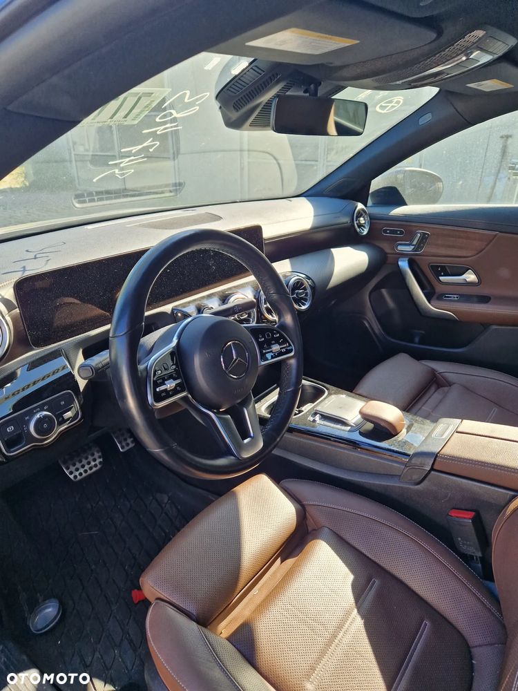 Mercedes-Benz CLA 250 4Matic 7G-DCT AMG Line - 5