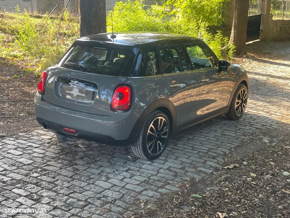 MINI 5 Portas Cooper D Aut. - 28