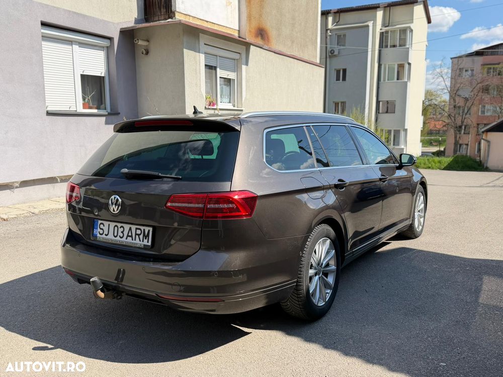 Volkswagen Passat 1.6 TDI SCR DSG - 5