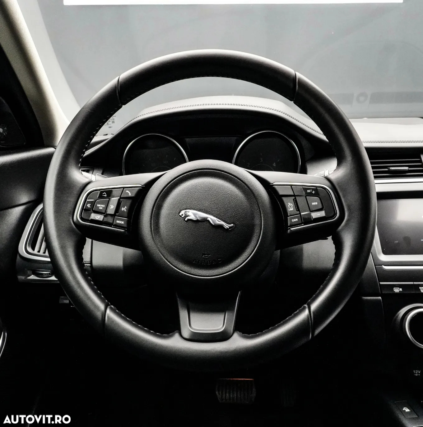 Jaguar E-Pace D150 AWD S - 18