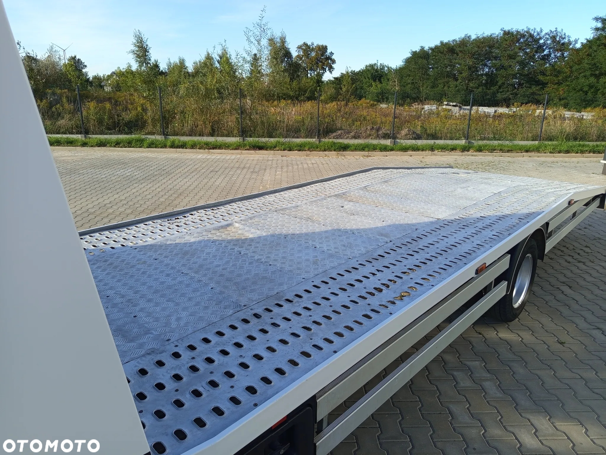 Iveco DAILY 35S180 EVV PRZEWÓZ POJAZDÓW DŁUGOŚĆ NAJAZDU 6,4 m KOŁA BLIŹNIAKI NR. 22 - 27