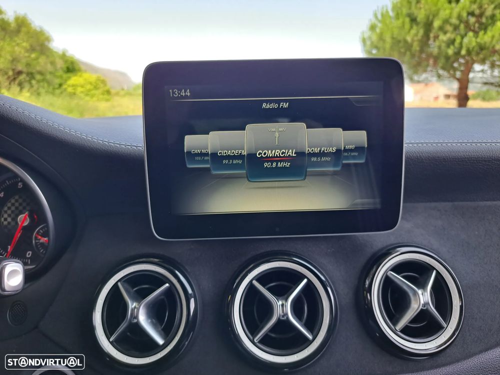 Mercedes-Benz A 200 (BlueEFFICIENCY) 7G-DCT AMG Sport - 27
