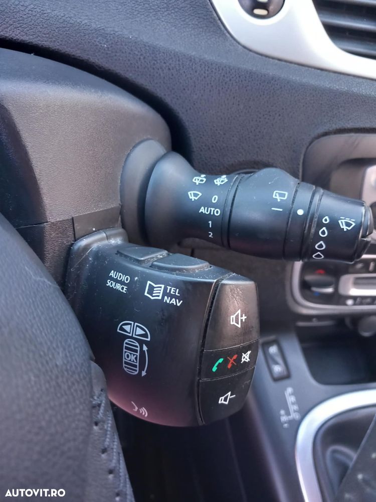 Renault Scenic 2.0 16V 140 CVT Bose Edition - 37