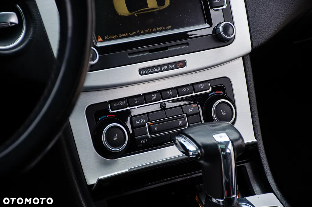 Volkswagen Passat CC 2.0 TSI DSG - 17