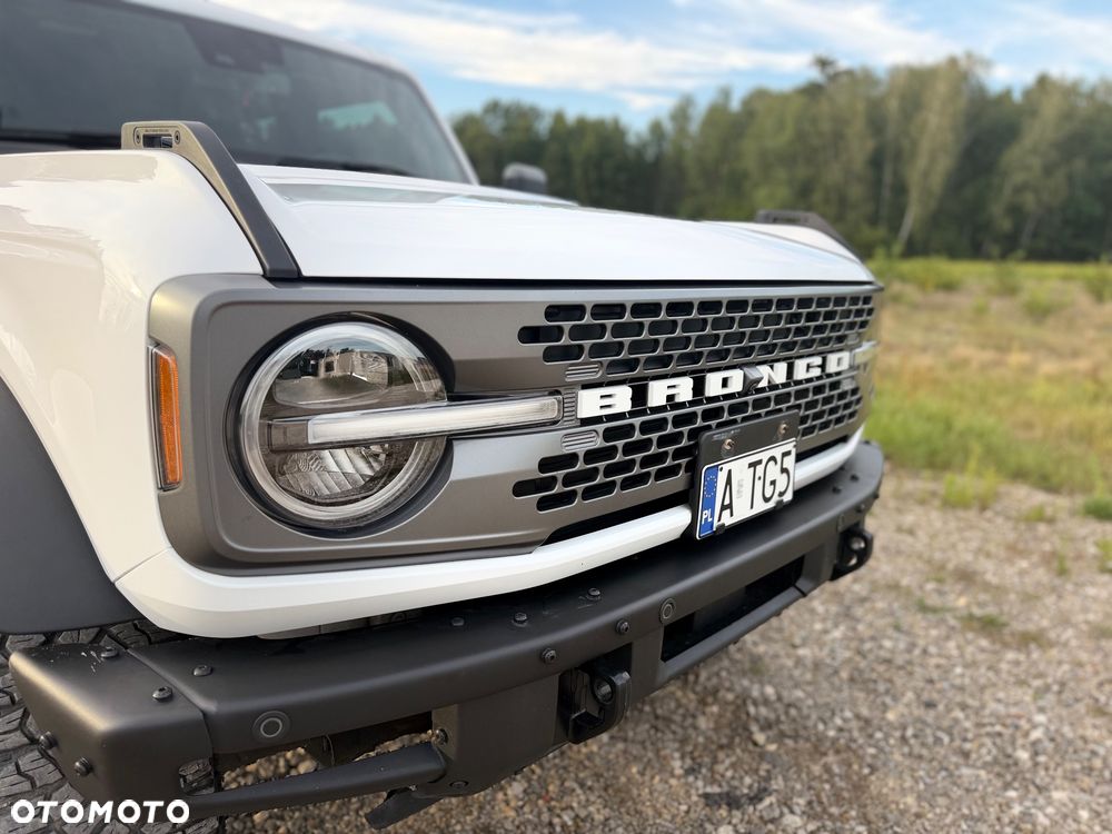 Ford Bronco - 8