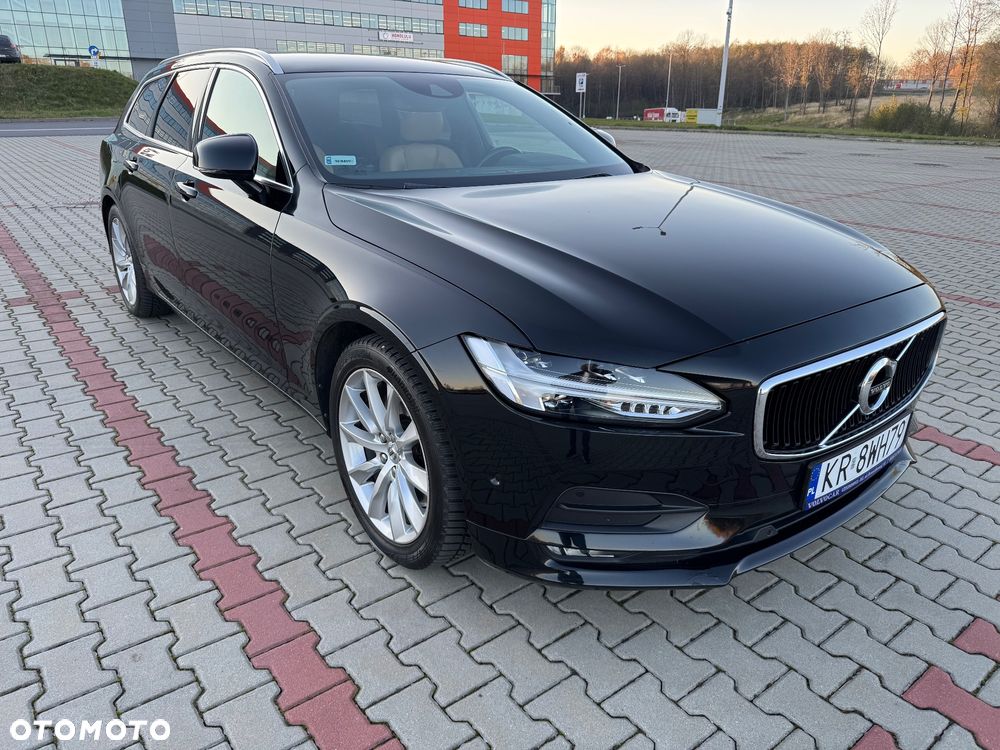 Volvo V90 D5 AWD Momentum - 2