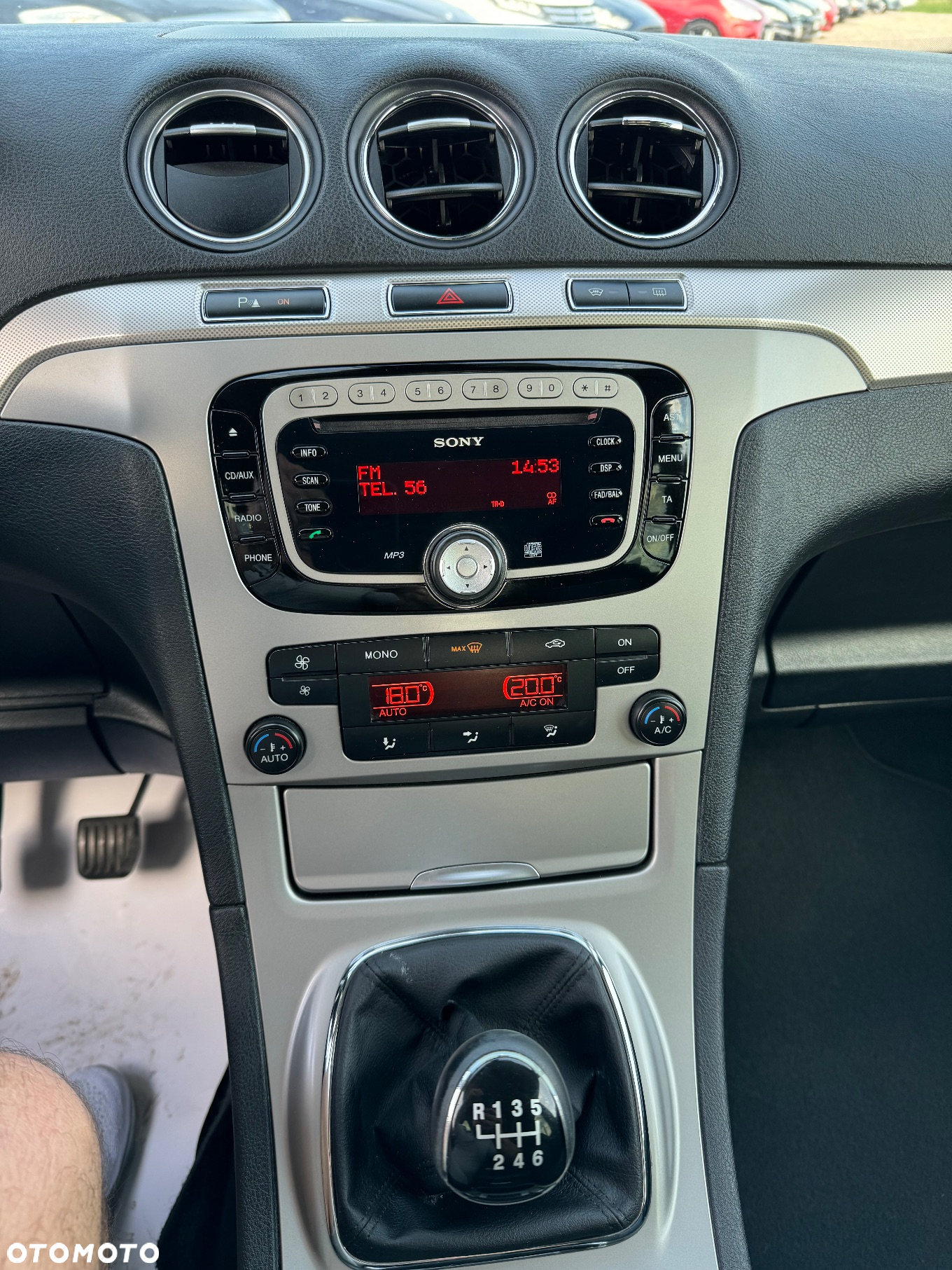 Ford Galaxy - 32