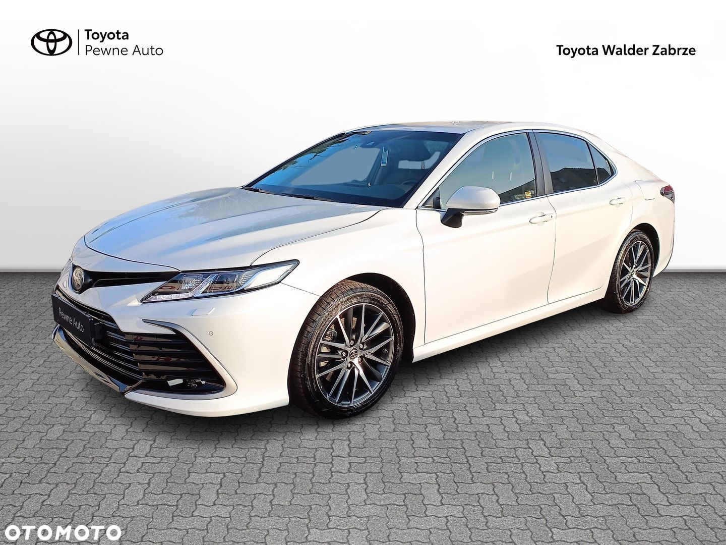 Toyota Camry - 1