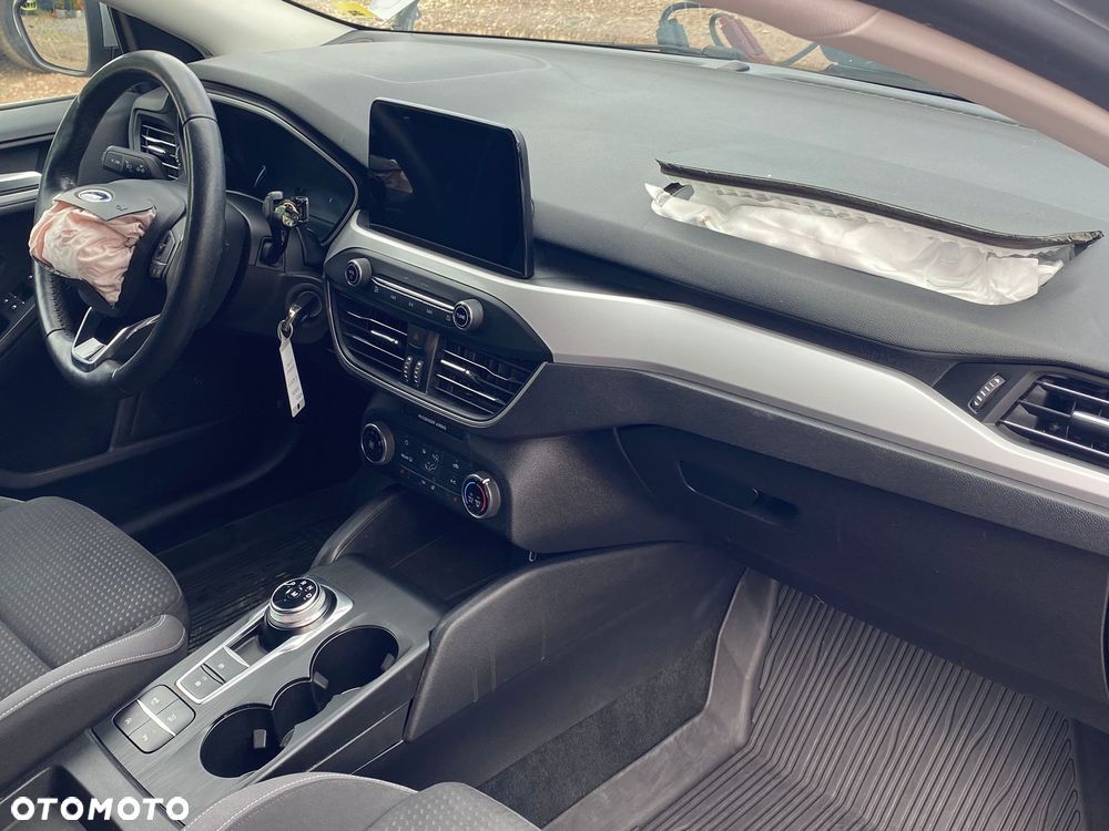 Ford Focus 1.5 EcoBoost Trend Edition Business - 22