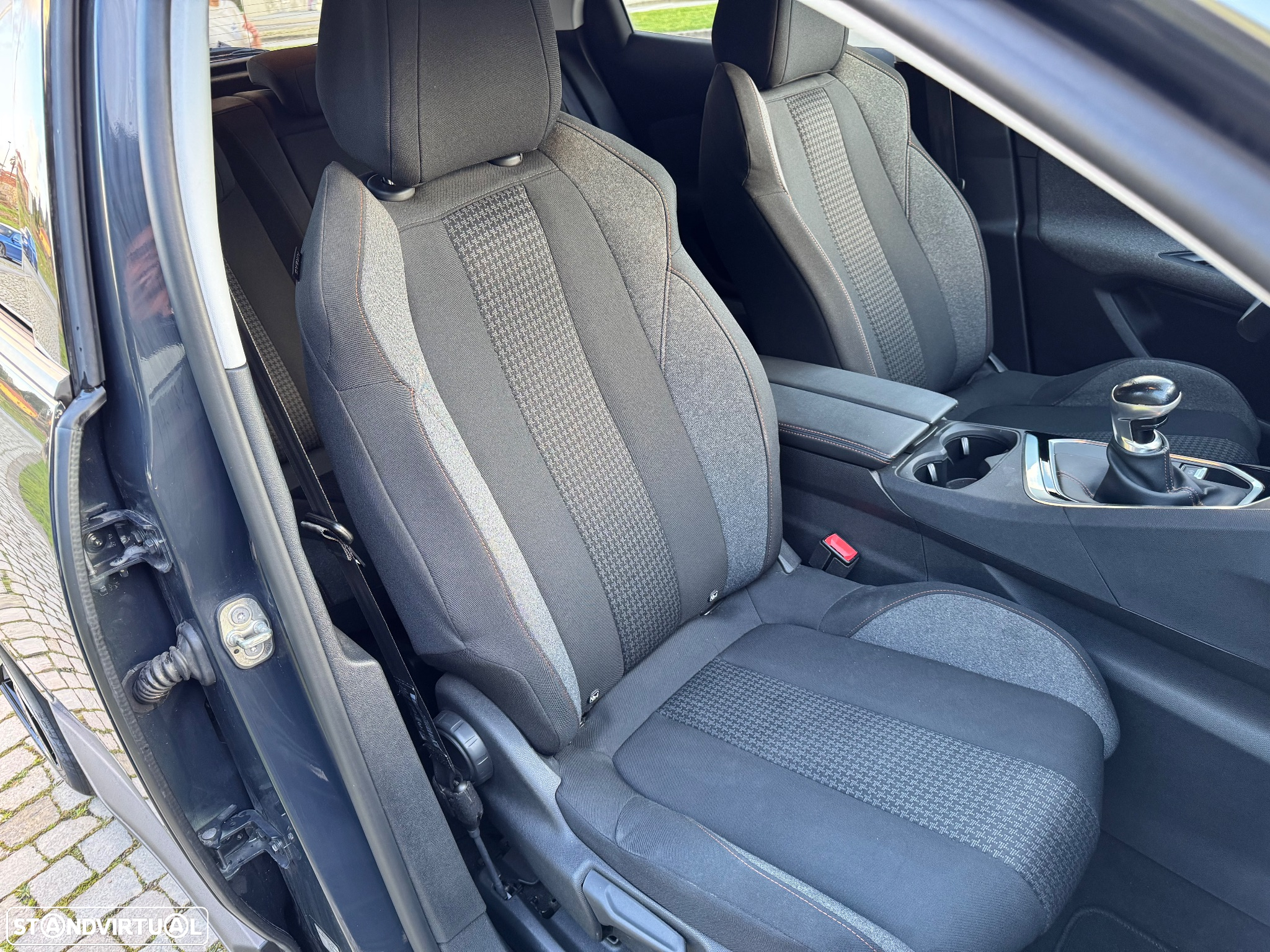 Peugeot 3008 1.5 BlueHDi Active - 27