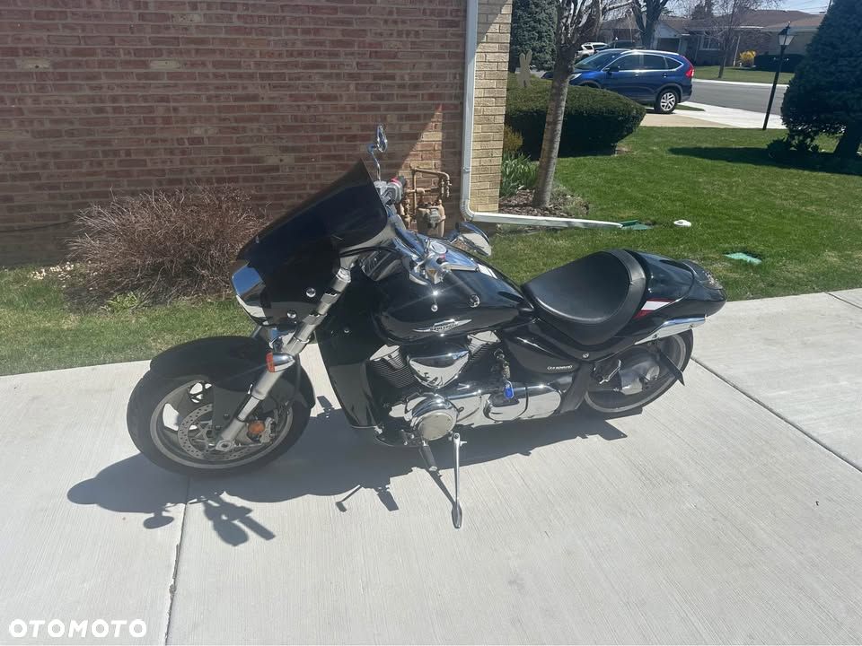 Suzuki Intruder - 34