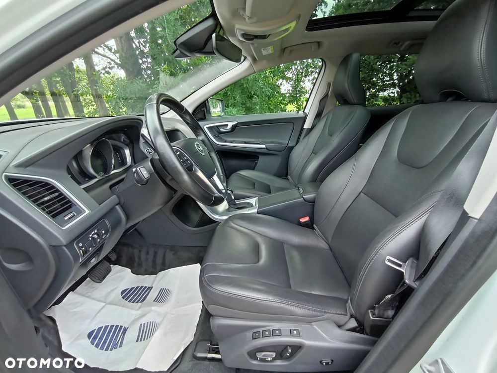 Volvo XC 60 - 22