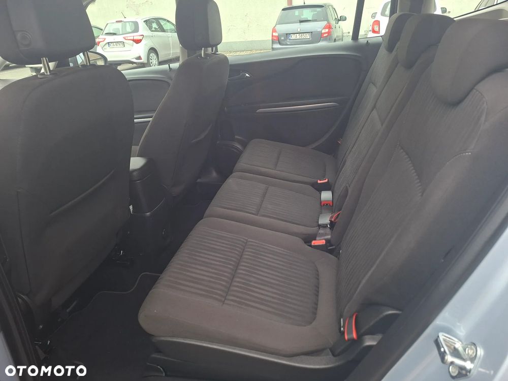 Opel Zafira - 18