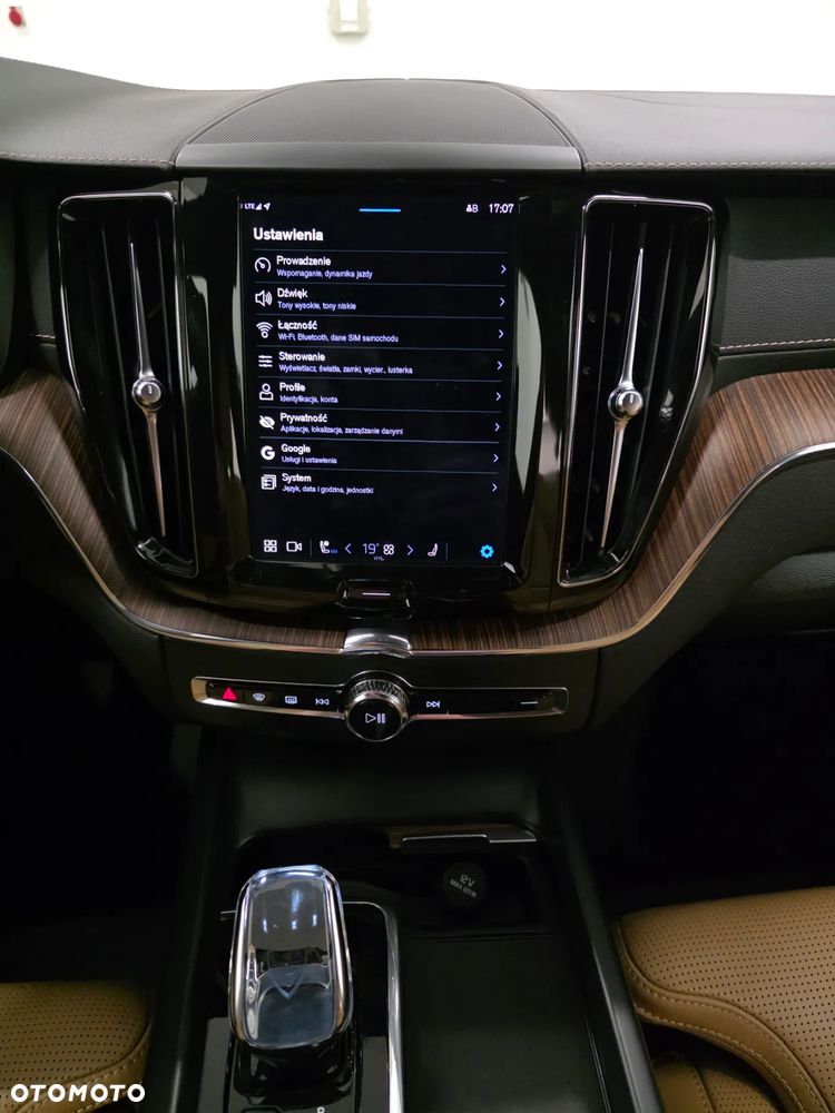 Volvo XC 60 B4 D Geartronic Inscription - 14