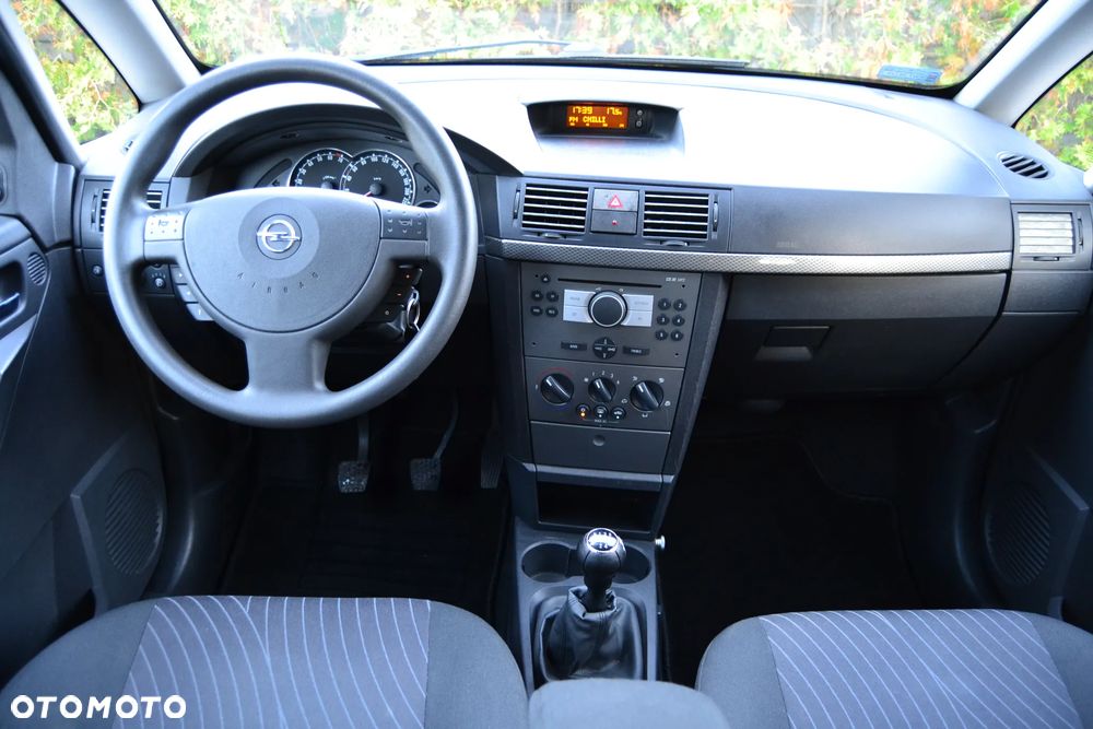 Opel Meriva 1.6 Cosmo - 32