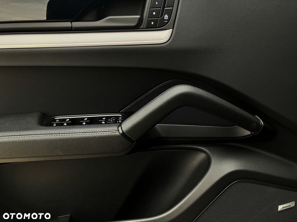 Porsche Cayenne - 17