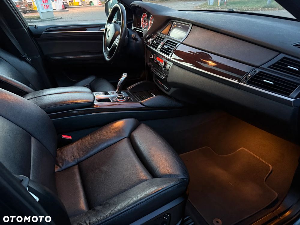 BMW X6 - 33