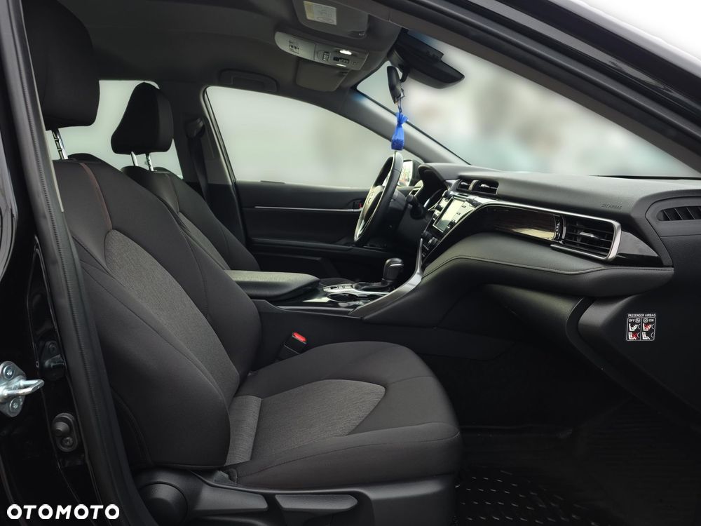 Toyota Camry 2.5 Hybrid Comfort CVT - 9