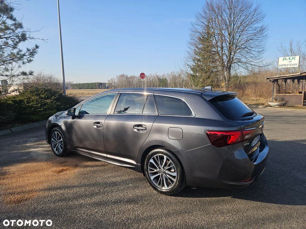 Toyota Avensis 2.0 D-4D Premium - 12