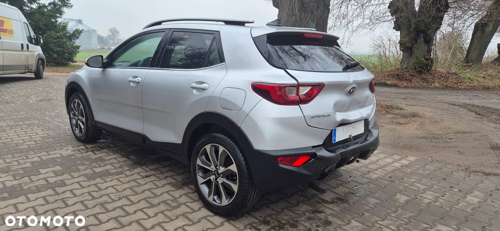 Kia Stonic - 16
