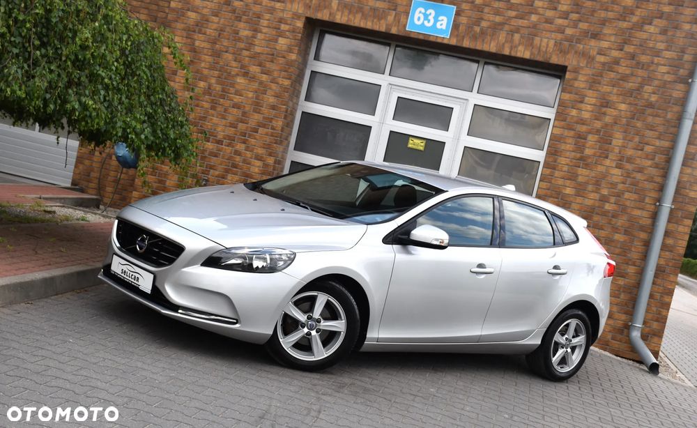 Volvo V40 D2 Momentum - 26