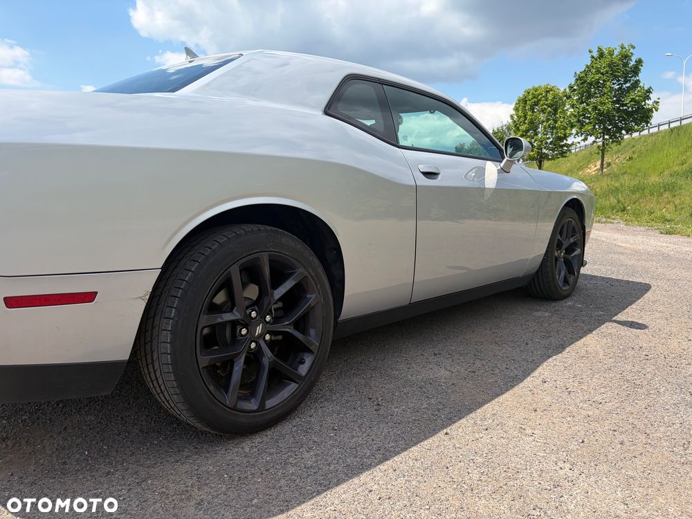 Dodge Challenger - 3