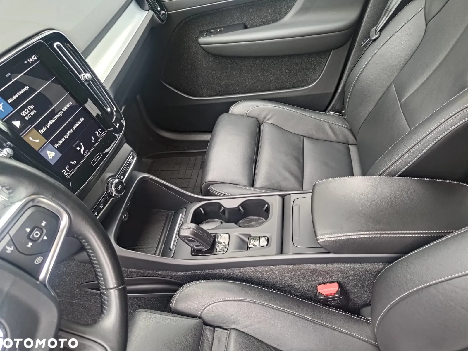 Volvo XC 40 T5 AWD Momentum - 8