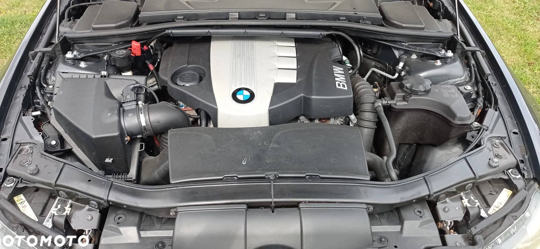 BMW Seria 3 320d DPF Touring - 13