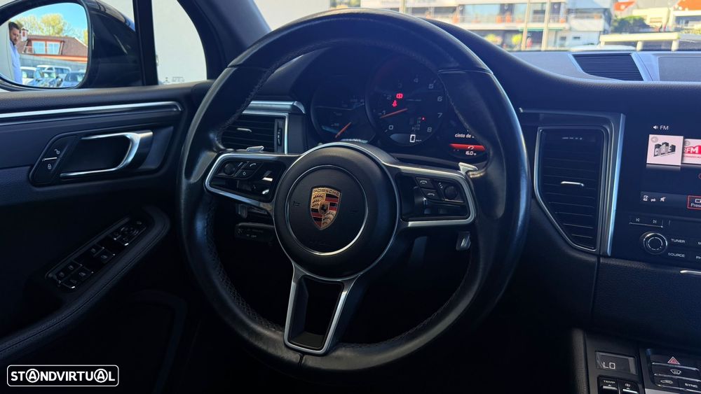 Porsche Macan Standard - 17