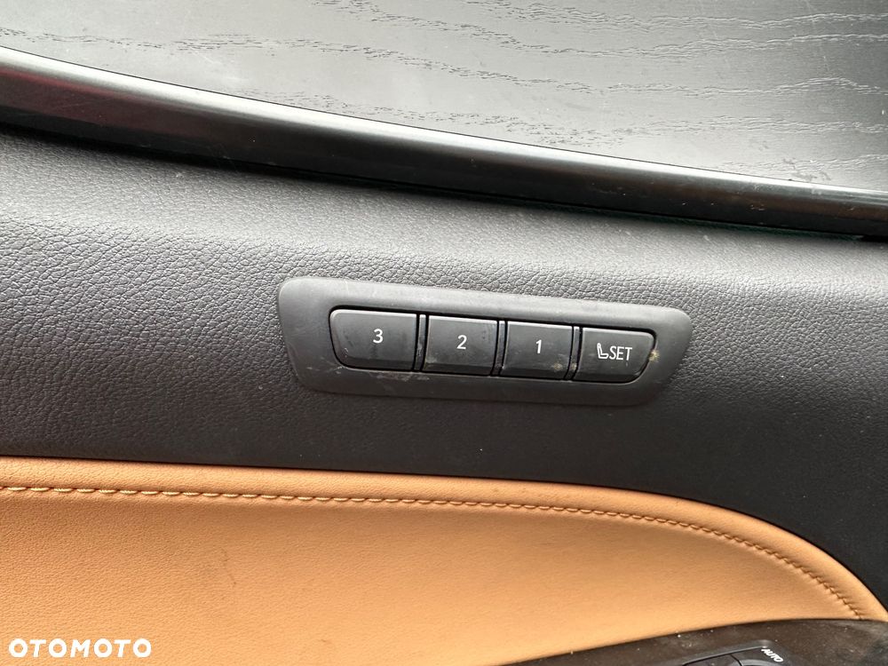 Lexus NX 450h+ E-FOUR - 26