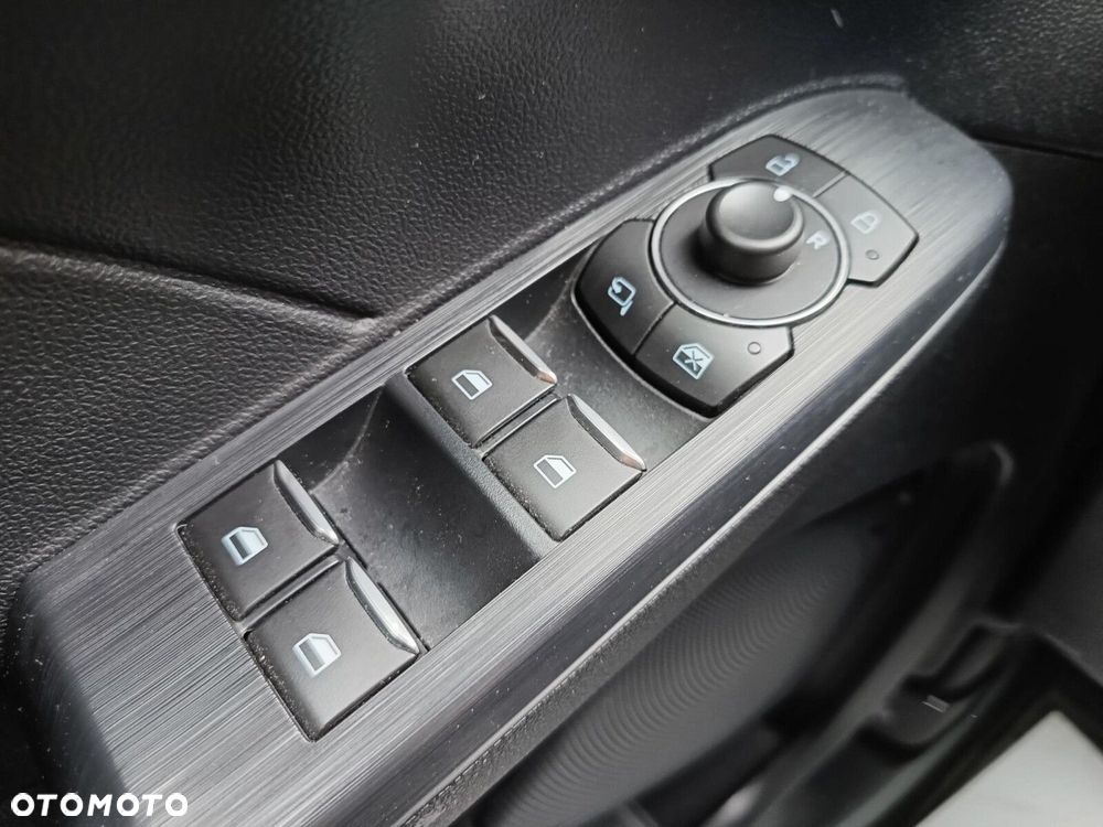 Ford Kuga 1.5 EcoBoost FWD Titanium - 23