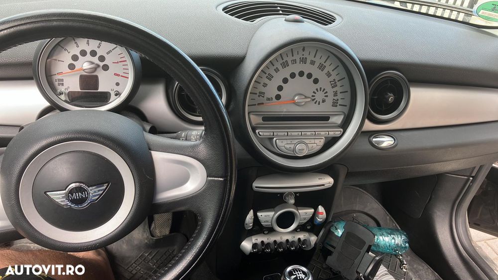 Mini Cooper Standard - 6