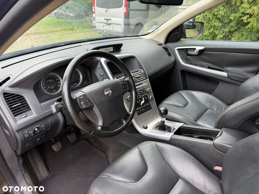 Volvo XC 60 D5 AWD Momentum - 31