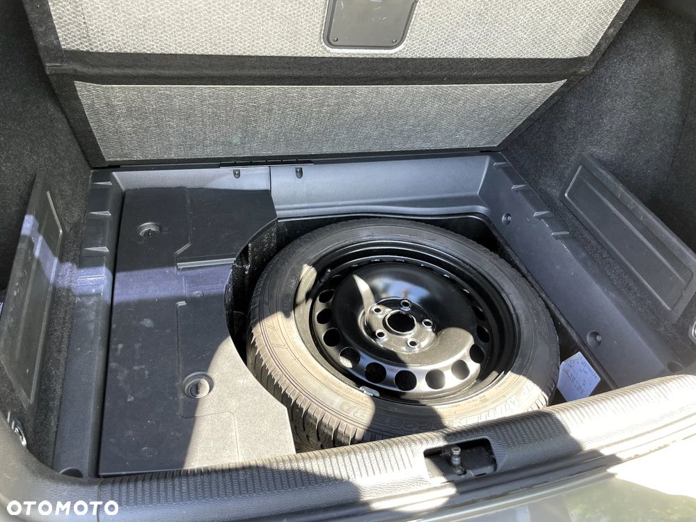 Volkswagen Passat 2.0 TDI Comfortline - 13