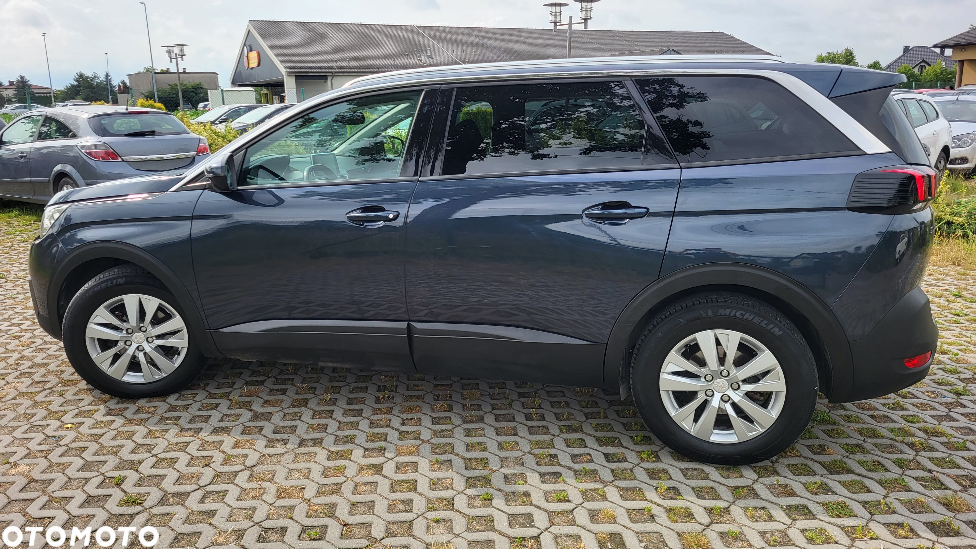 Peugeot 5008 BlueHDI 120 EAT6 Active - 23