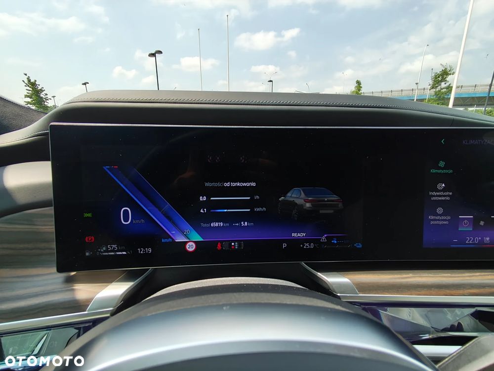 BMW Seria 7 750e PHEV xDrive M Sport sport - 17