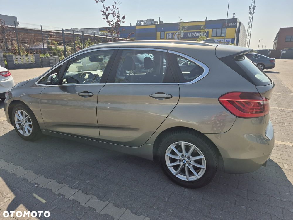 BMW Seria 2 218i - 3