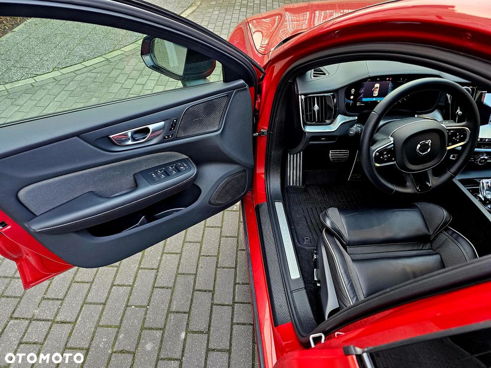 Volvo S60 B5 B AWD Ultimate Dark - 15