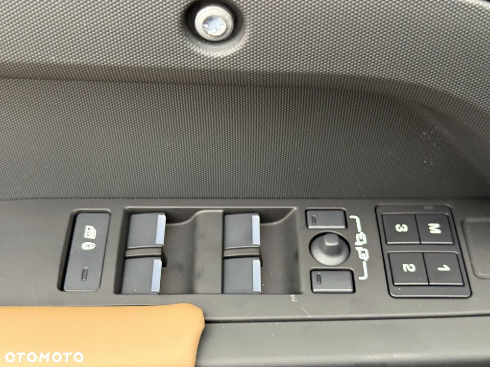 Land Rover Defender 110 D350 X-Dynamic HSE - 18