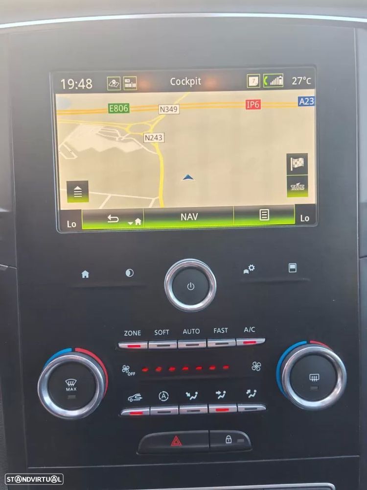 Renault Mégane Sport Tourer - 10