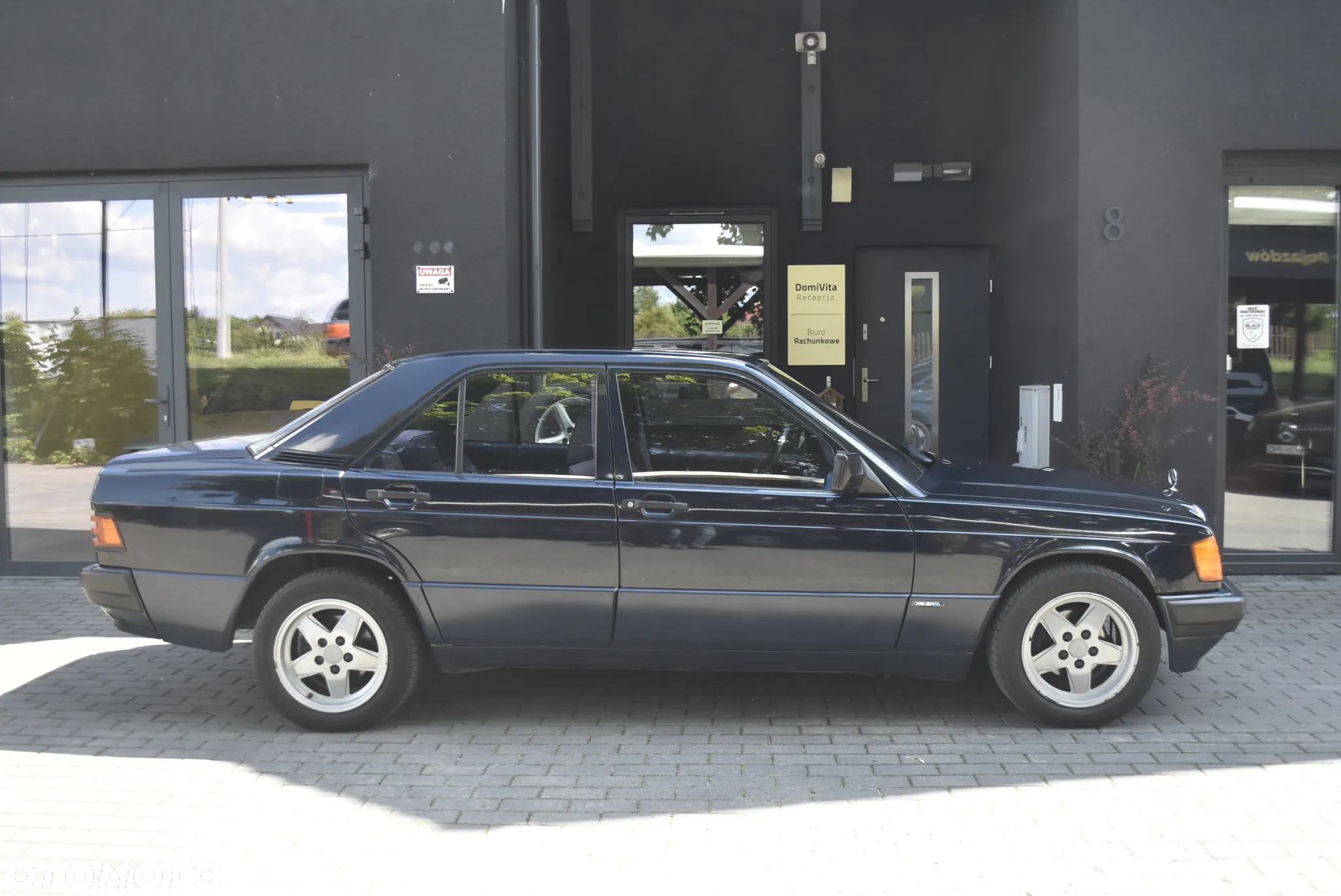 Mercedes-Benz W201 (190) - 7