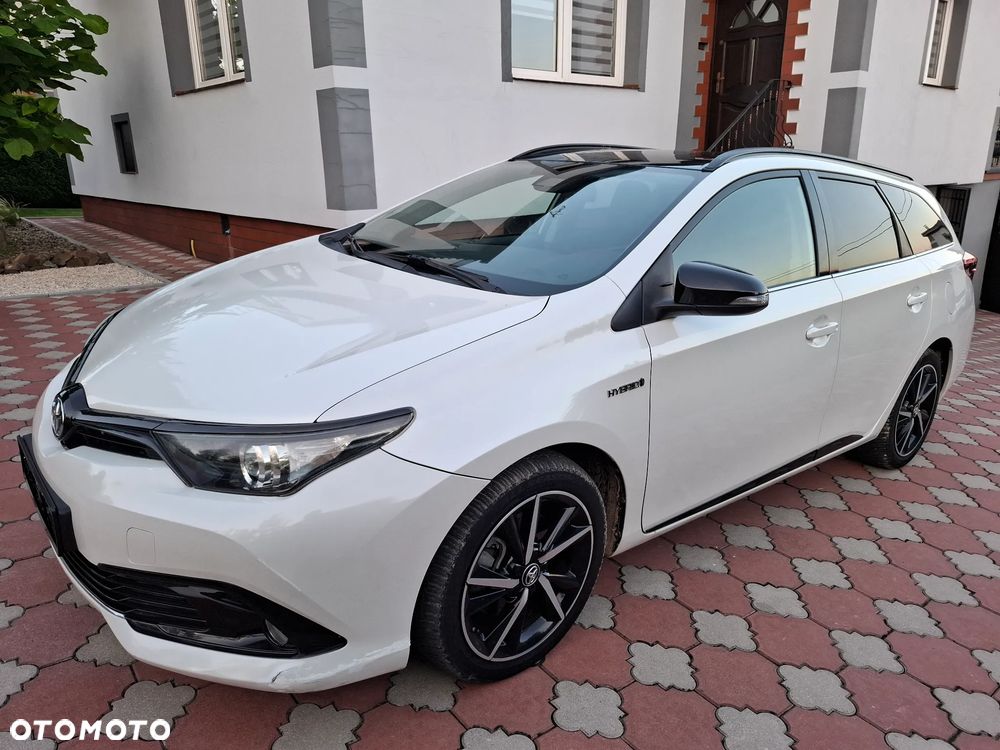 Toyota Auris - 1